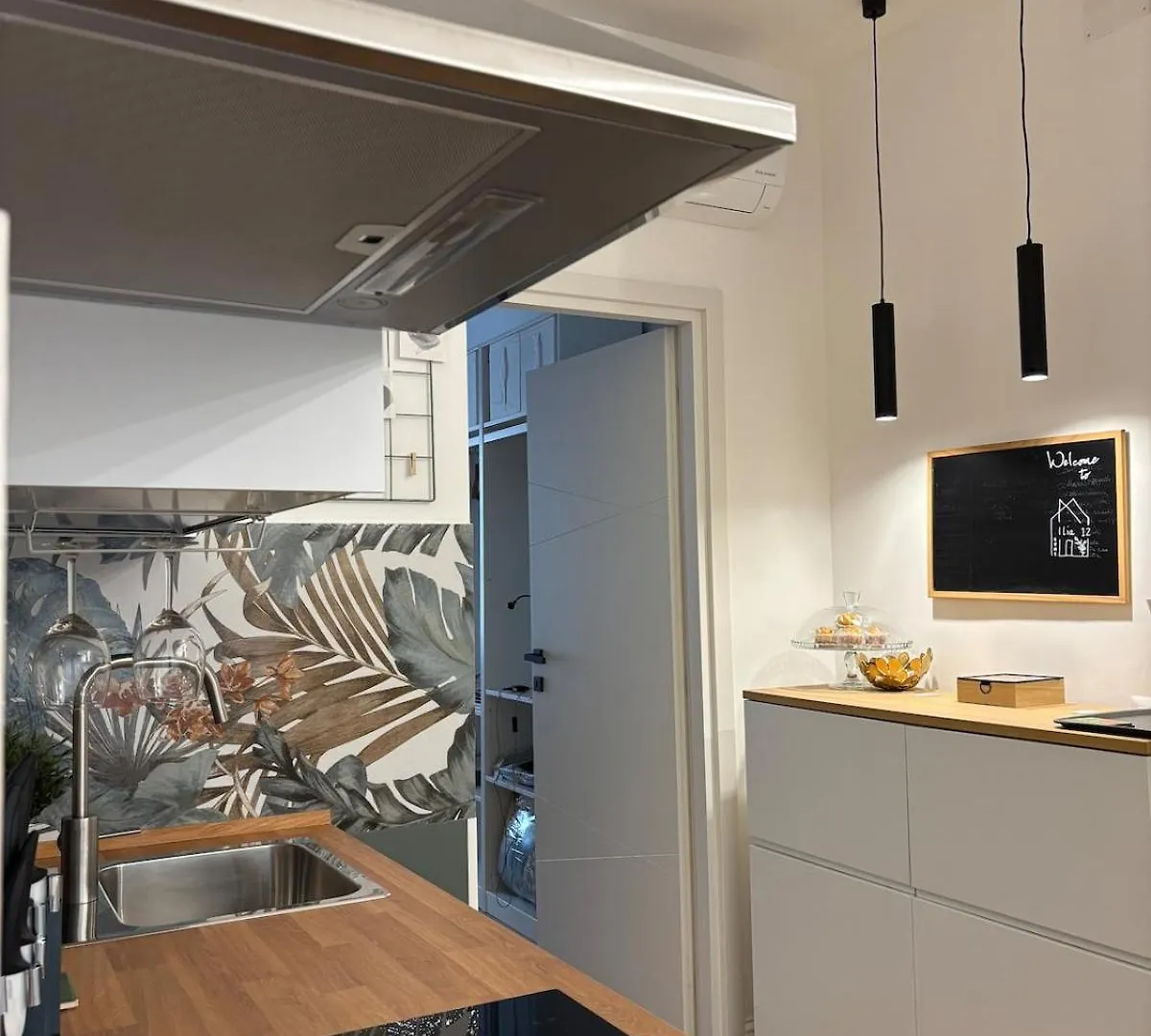 Ilia12 Home Rome